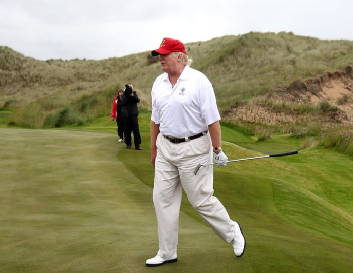 Ong Trump len an 'coi xay gio' hinh anh