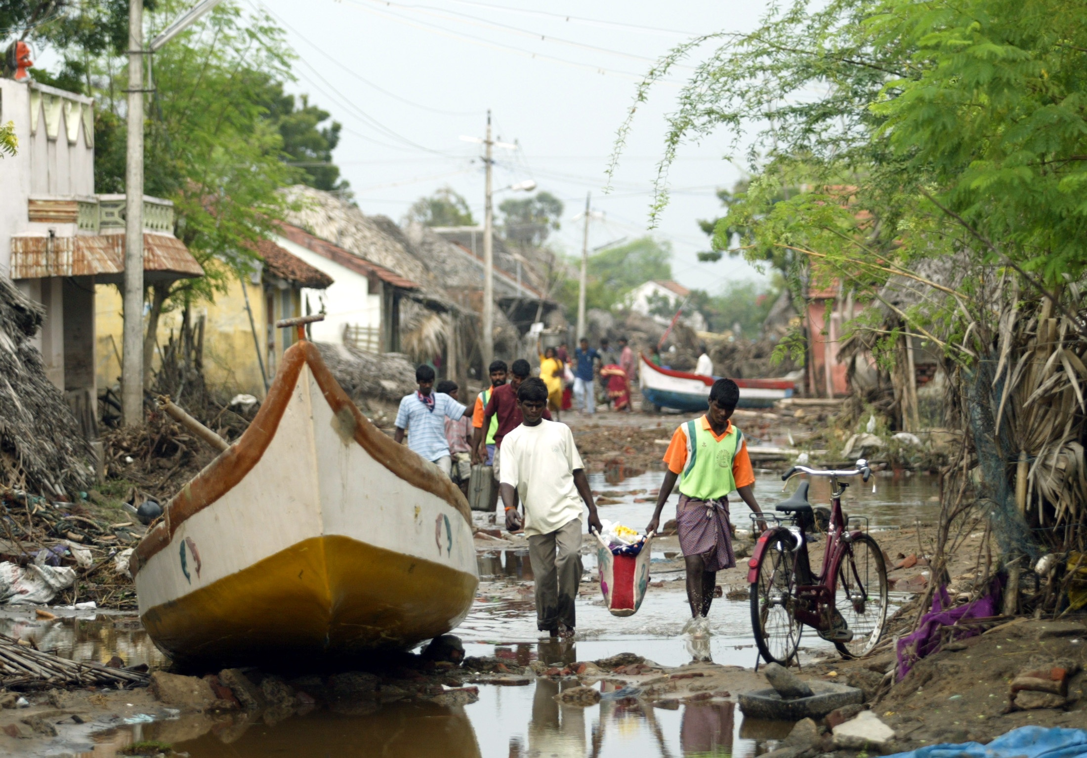 song than an do duong 2004 anh 12