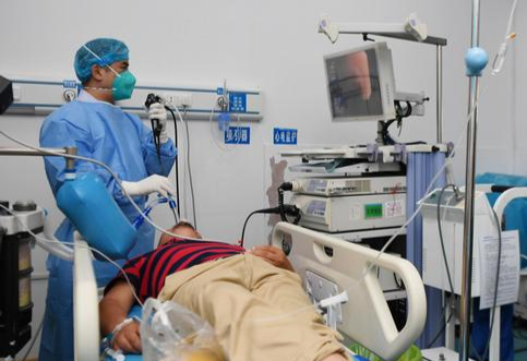 TQ dieu tra benh viem phoi la giua thong tin dich SARS tro lai hinh anh