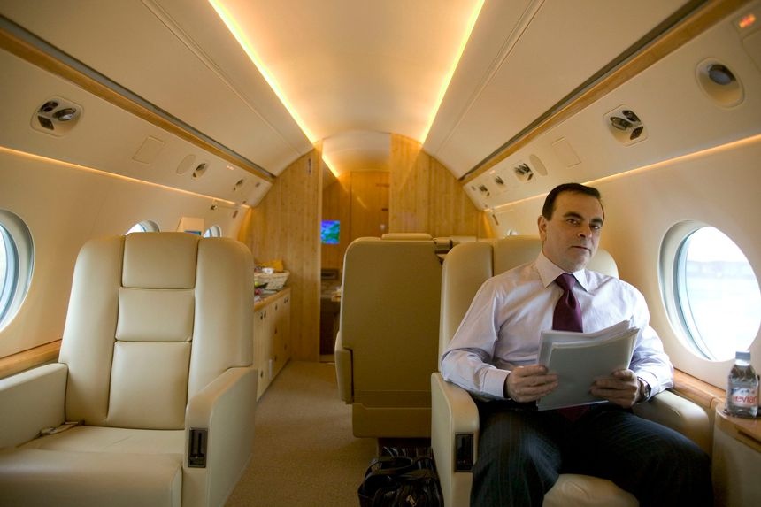 carlos ghosn tron khoi nhat anh 4