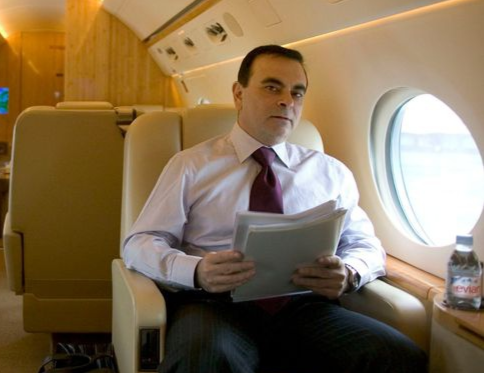 Tho Nhi Ky bat 7 nghi pham tiep tay cho cuu chu tich Nissan dao tau hinh anh