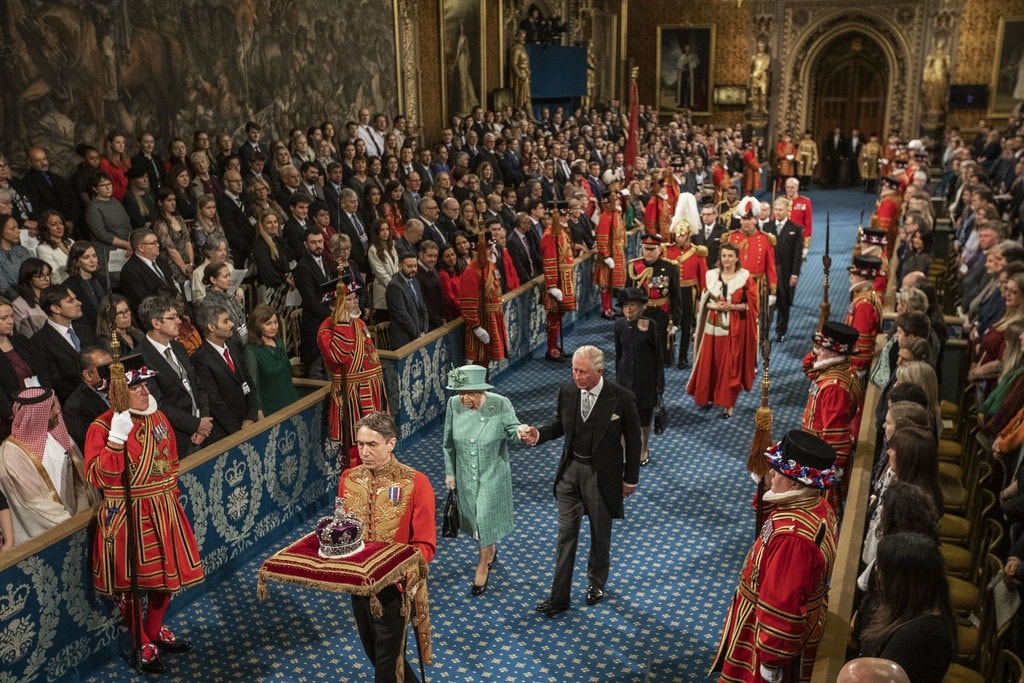 khung hoang hoang gia Anh anh 2