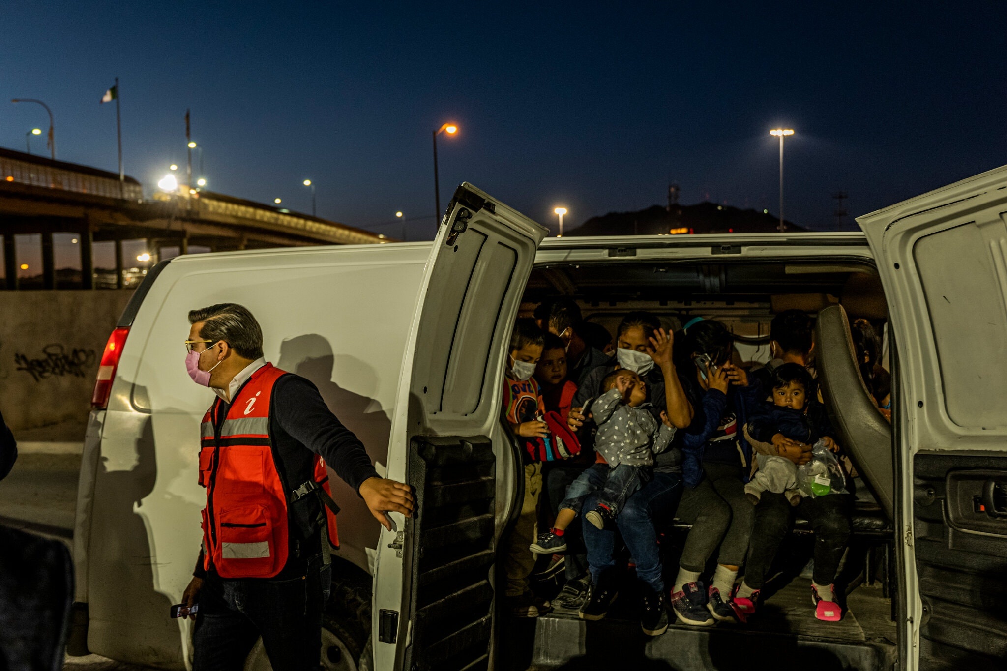 Nhung di dan bat ngo bi truc xuat khoi My anh 6