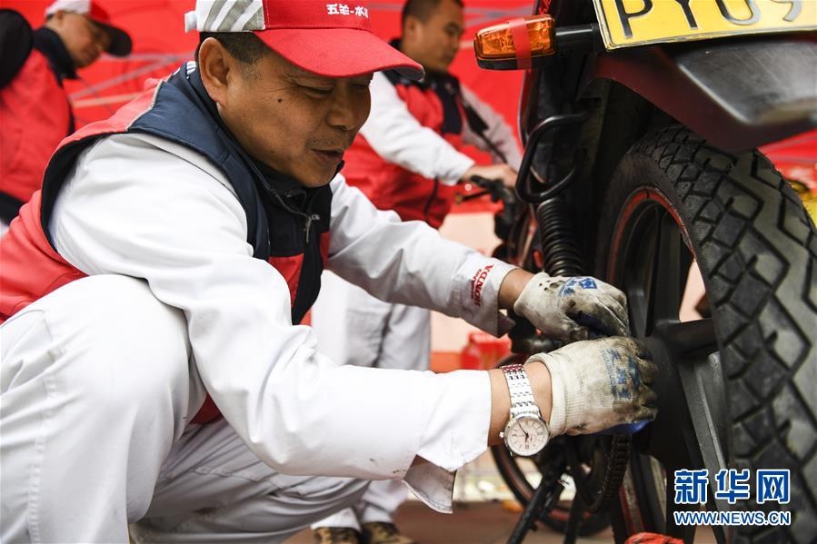 nguoi trung quoc ve que don tet anh 13