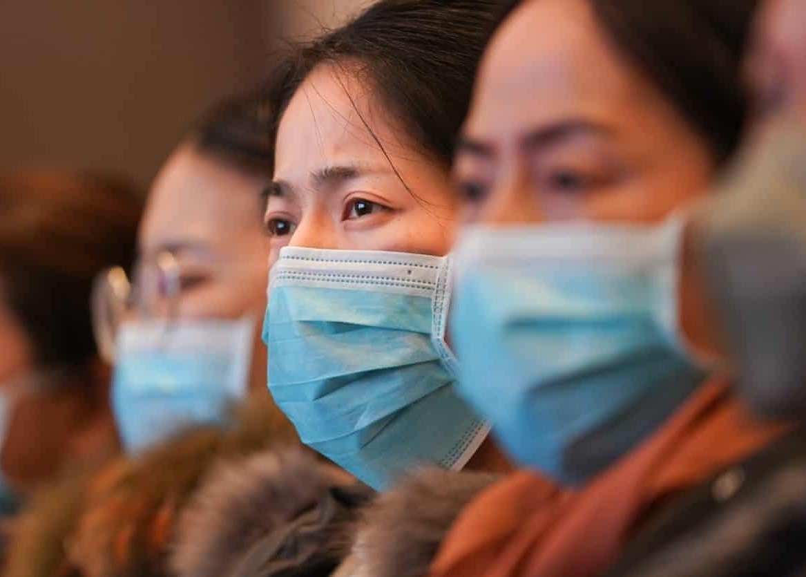 Quan chuc Hang Chau: '30 nguoi hop ma het 11 nguoi nhiem benh roi' hinh anh