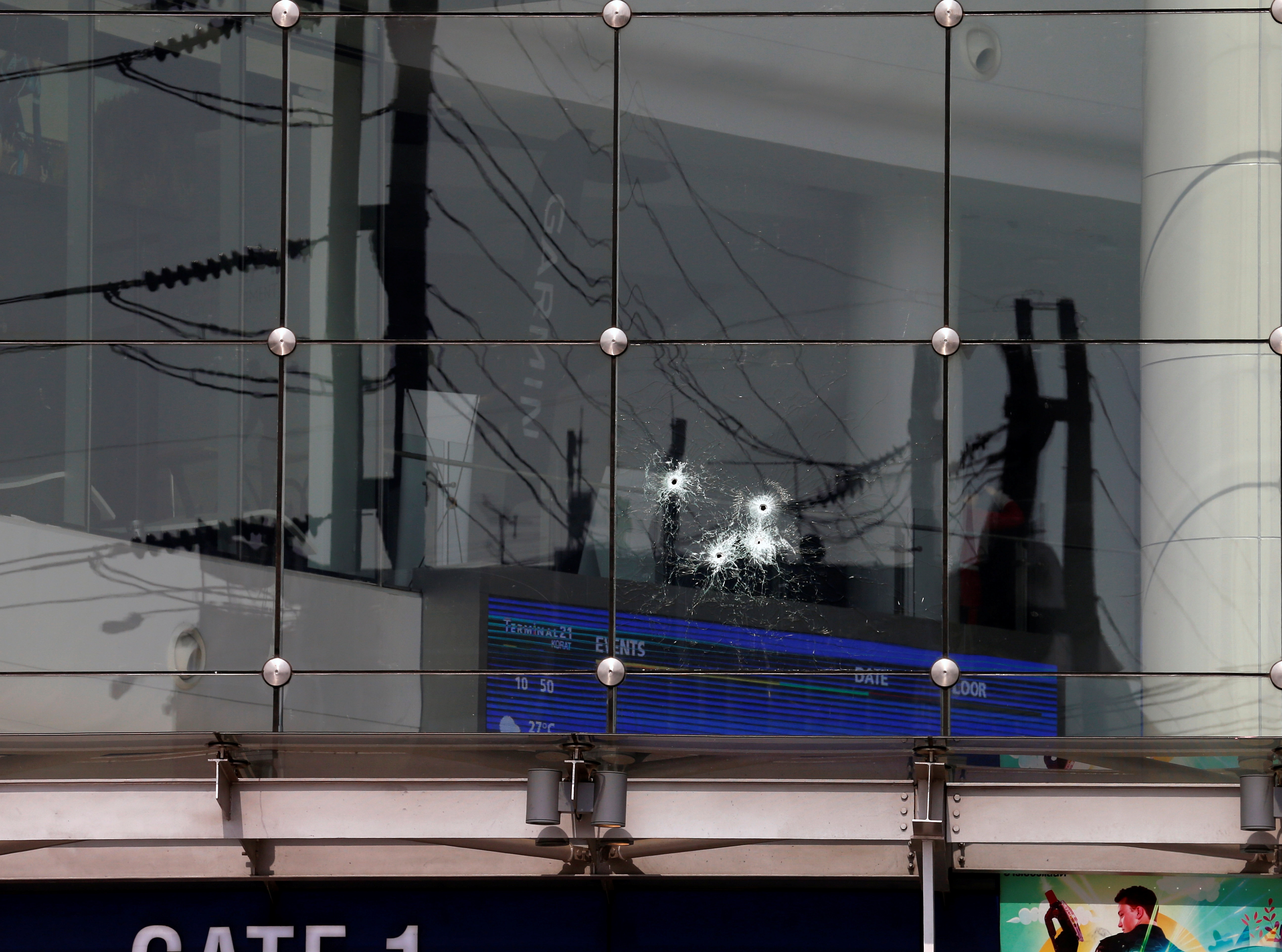 xa sung o trung tam thuong mai thai lan anh 13