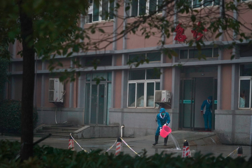 dich virus corona anh 2