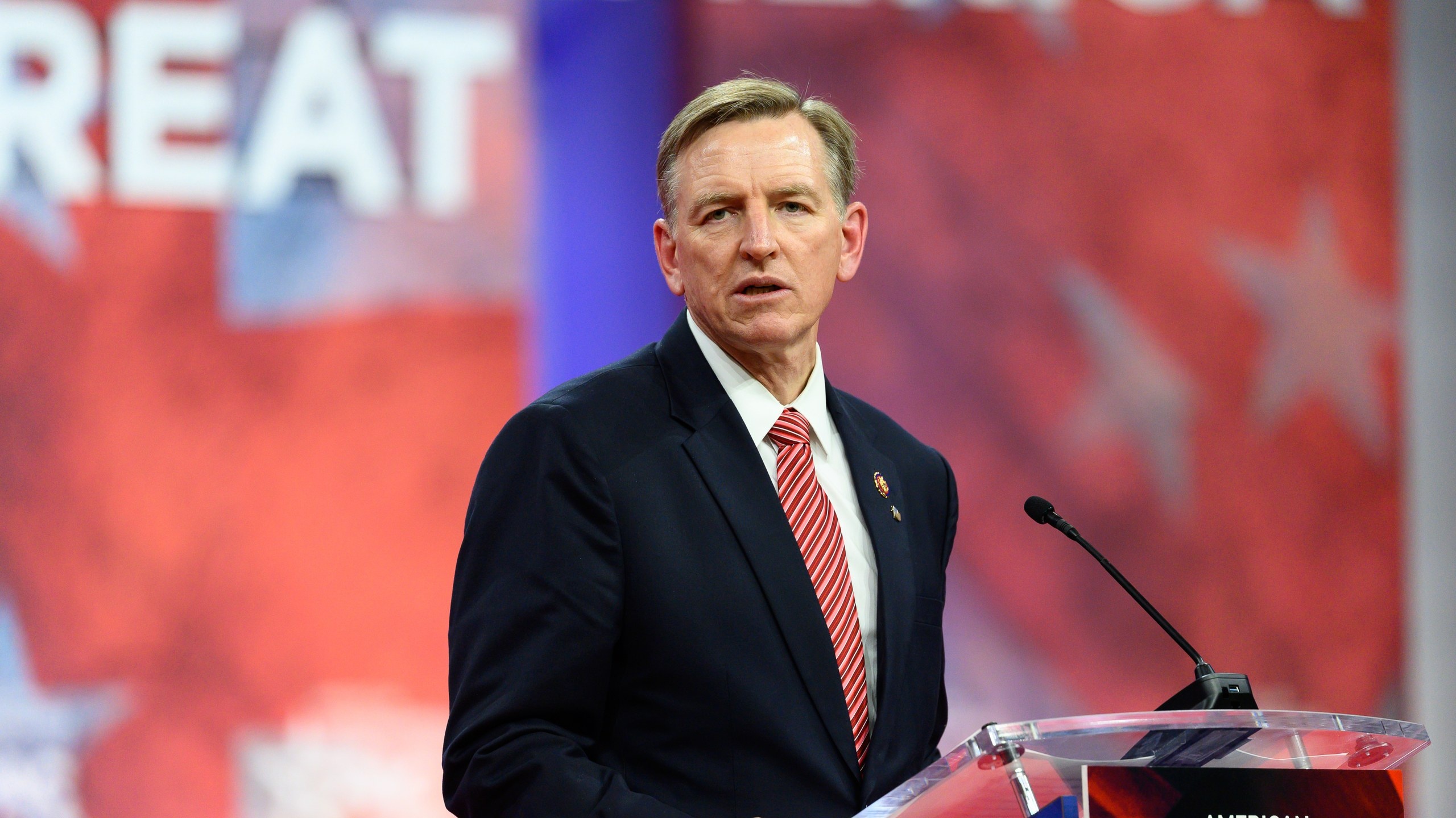 nghi si my cach ly anh 2