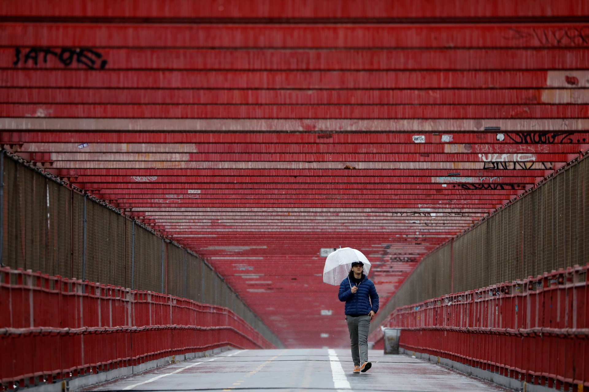 So ca tu vong o My vuot 2.000, TT Trump muon phong toa New York hinh anh