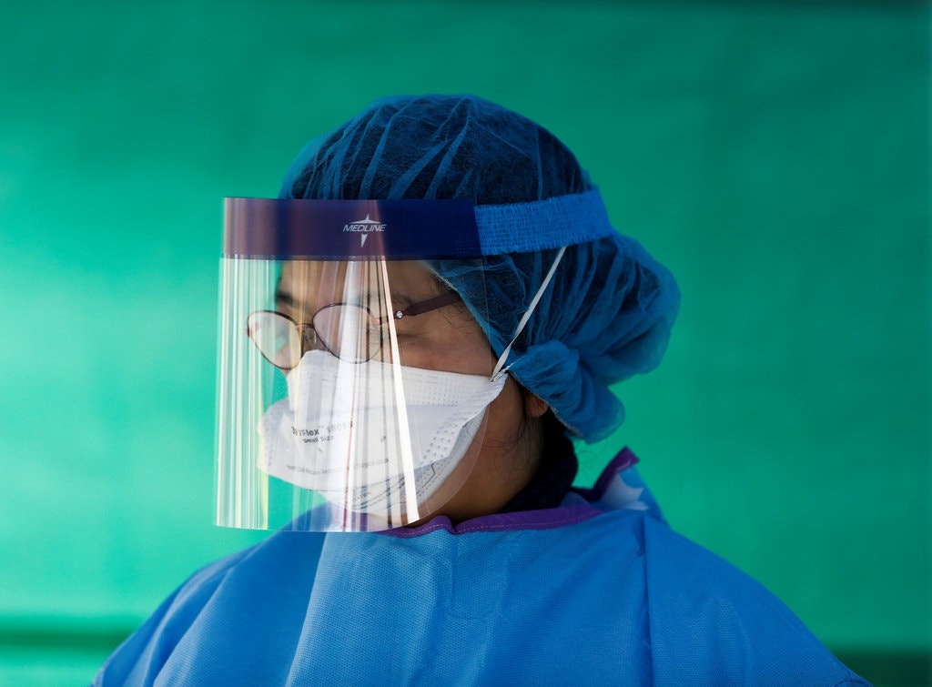 So ca nhiem virus corona tren toan cau da vuot 700.000 hinh anh