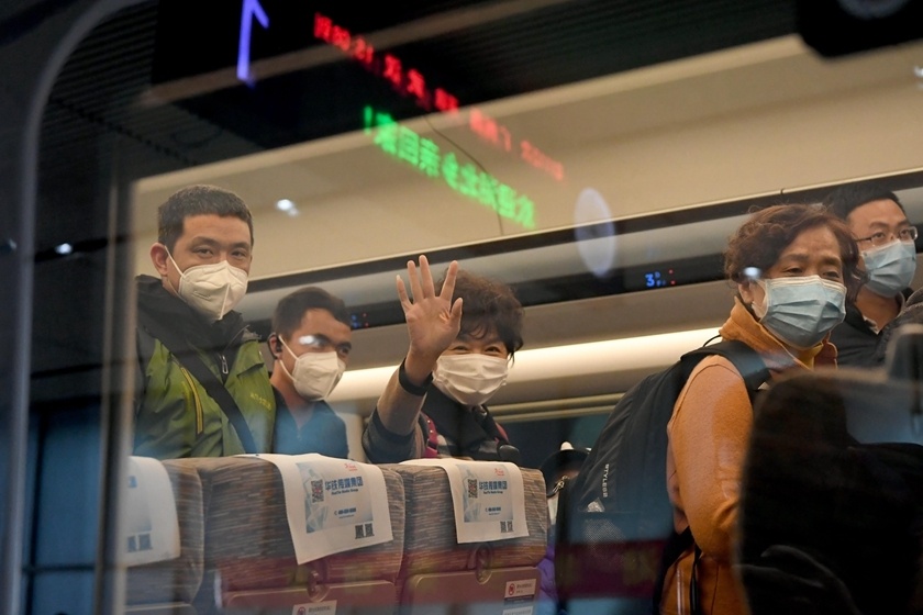 ga tau vu han dong duc tro lai anh 3