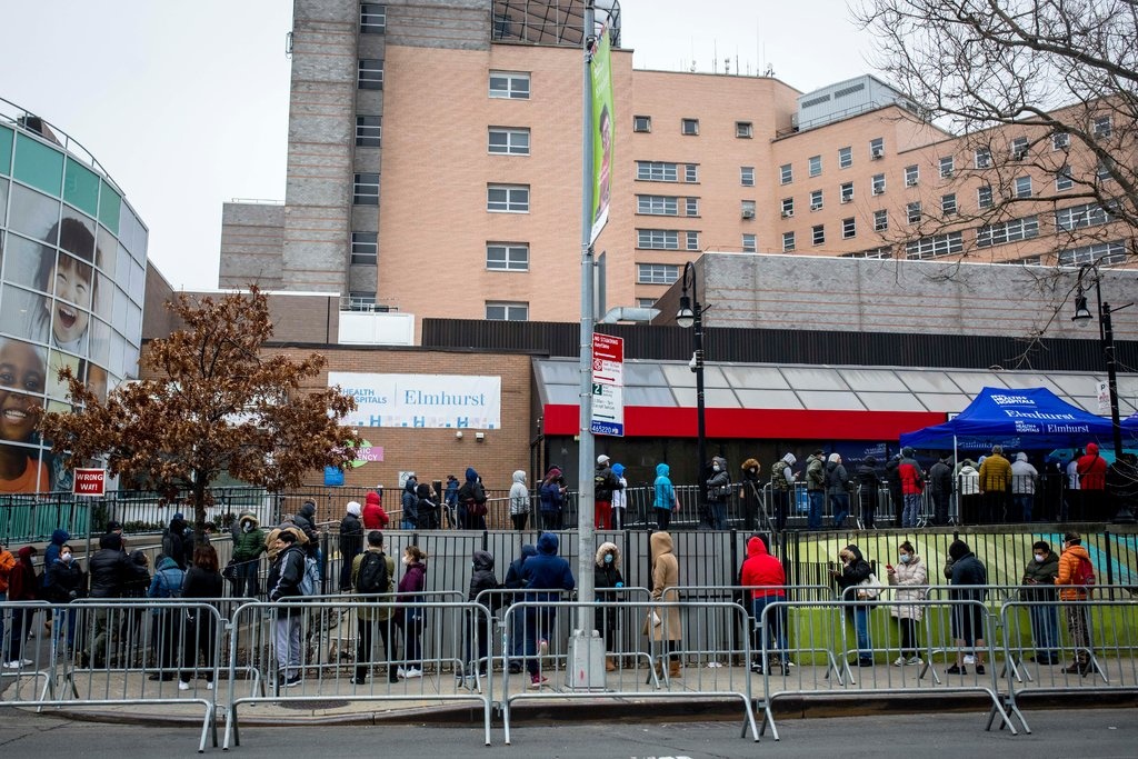 tau benh vien den new york anh 3