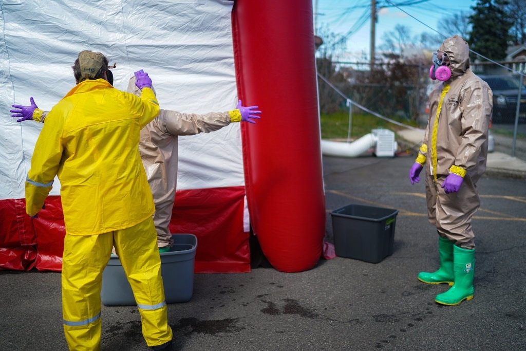 doi 911 o thanh pho my giua dich benh anh 6