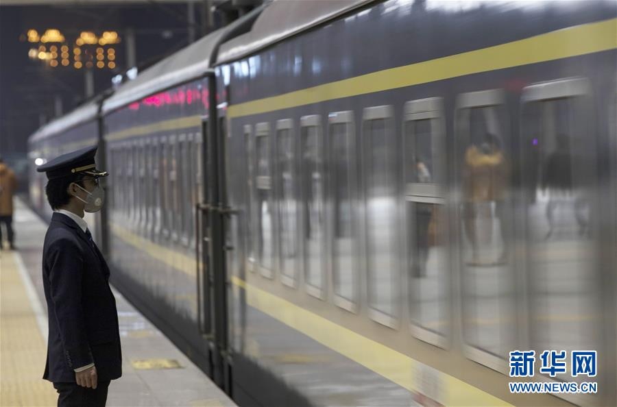 vu han do bo phong toa anh 6