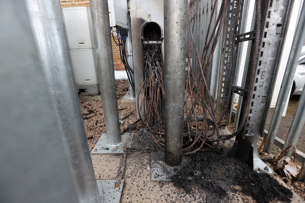 dan anh tin thuyet am muu anh 3