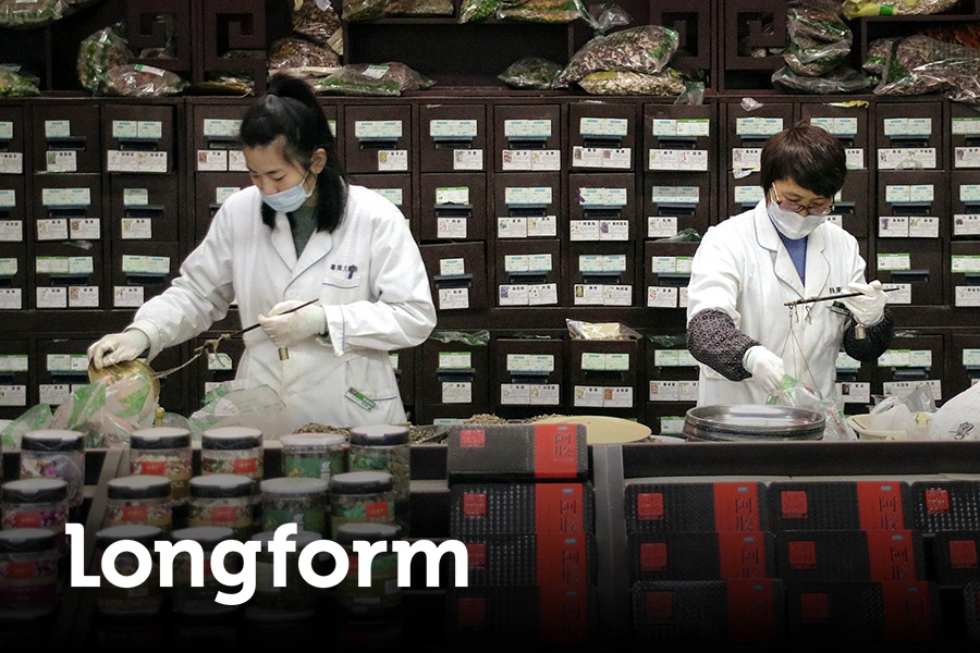 Tranh cai ve lieu phap dong y chua Covid-19 cua Trung Quoc hinh anh