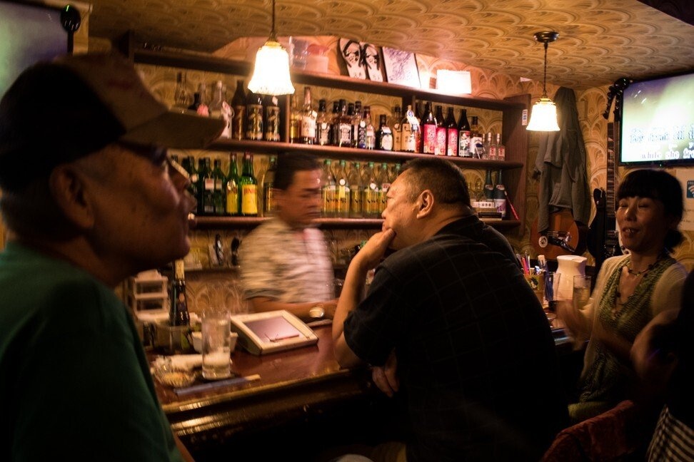 pho den do nhat ban anh 3