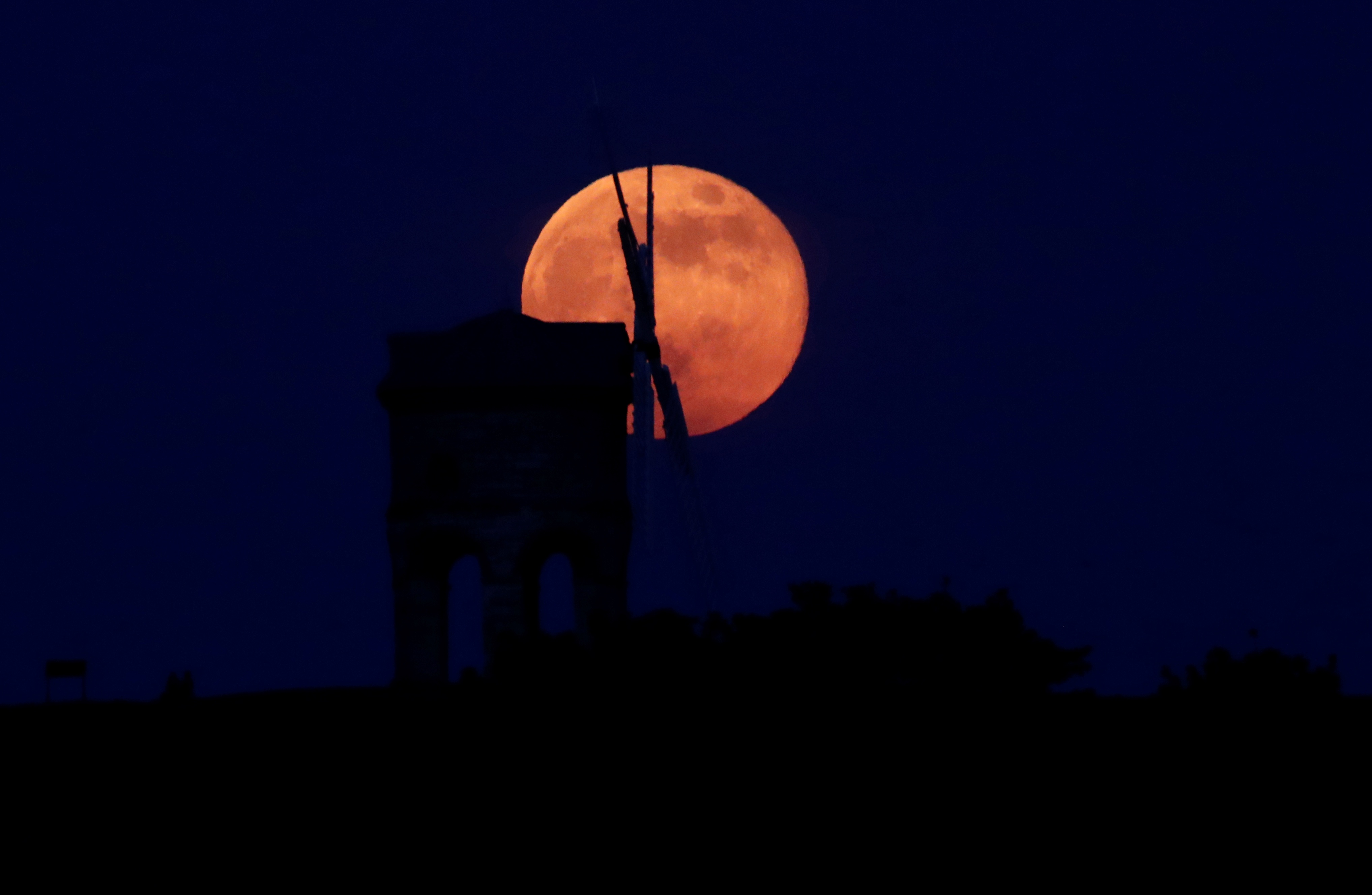 sieu trang cuoi cung nam 2020 anh 4