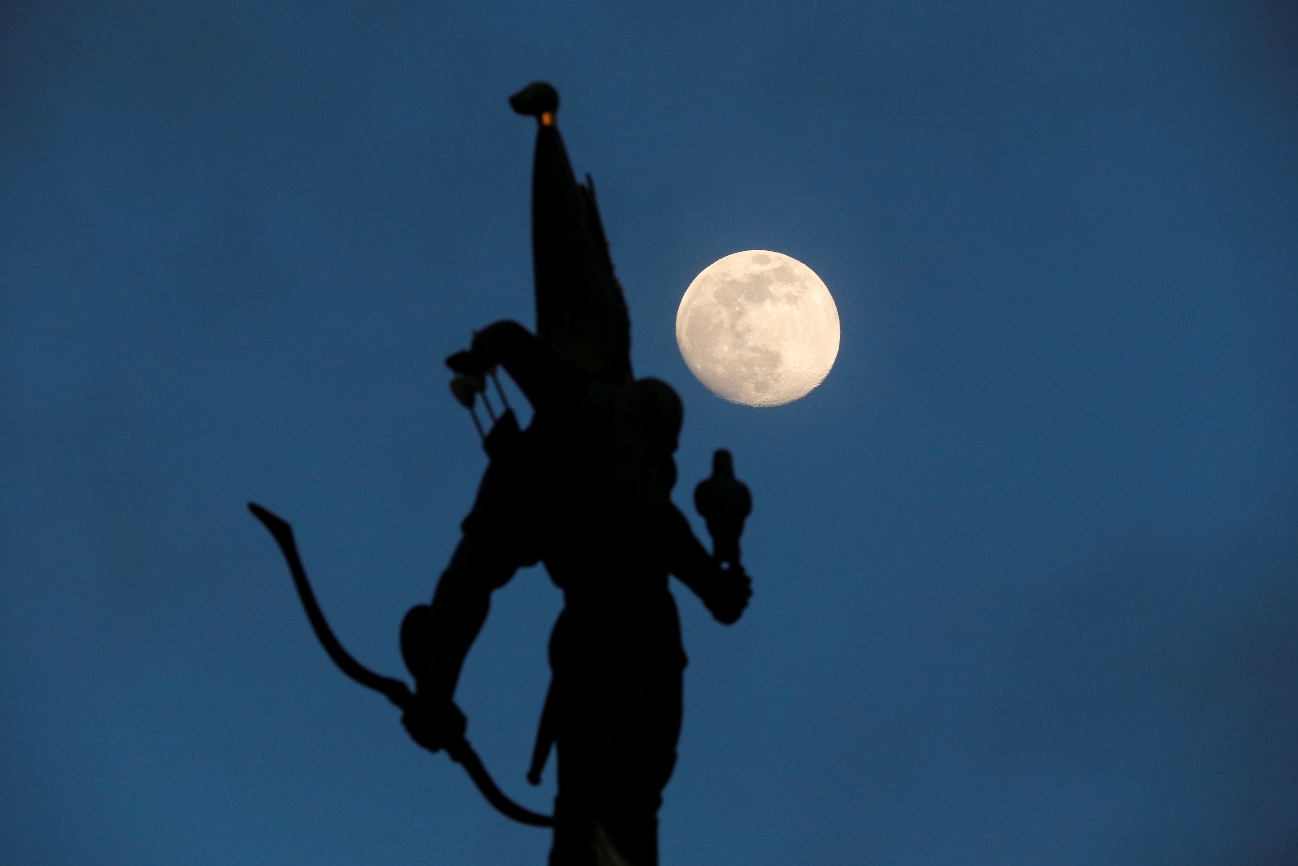 sieu trang cuoi cung nam 2020 anh 10