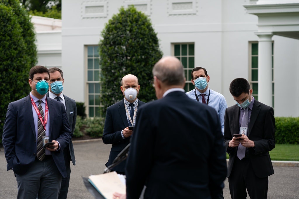 Hai nhan vien duong tinh, Nha Trang chay dua kiem soat virus corona hinh anh