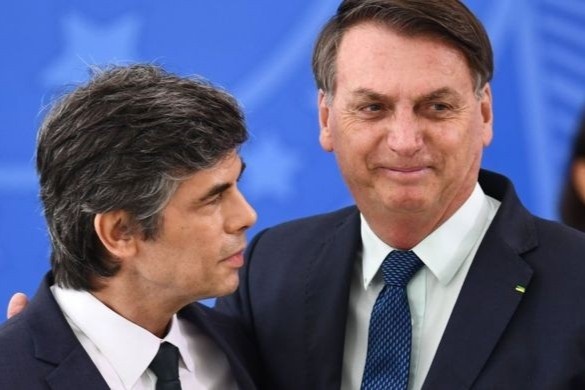 Bo truong Y te Brazil tu chuc sau chua day mot thang tai nhiem hinh anh