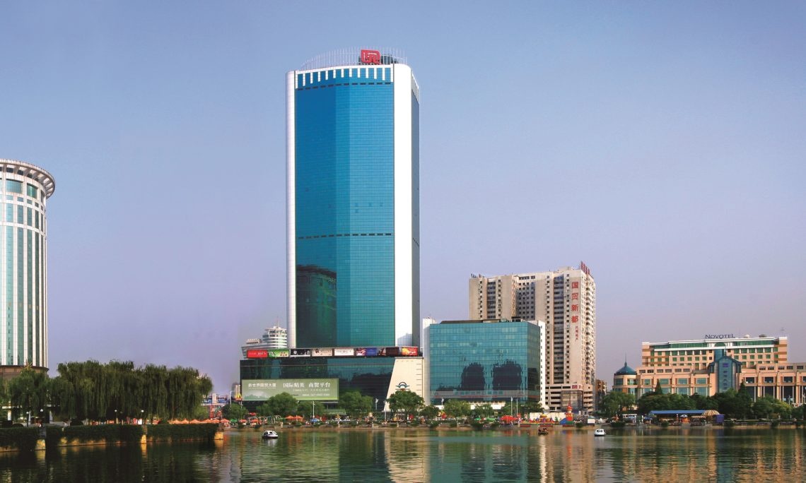 My chuan bi mo lai lanh su quan o Vu Han giua luc 'quan he gay can' hinh anh