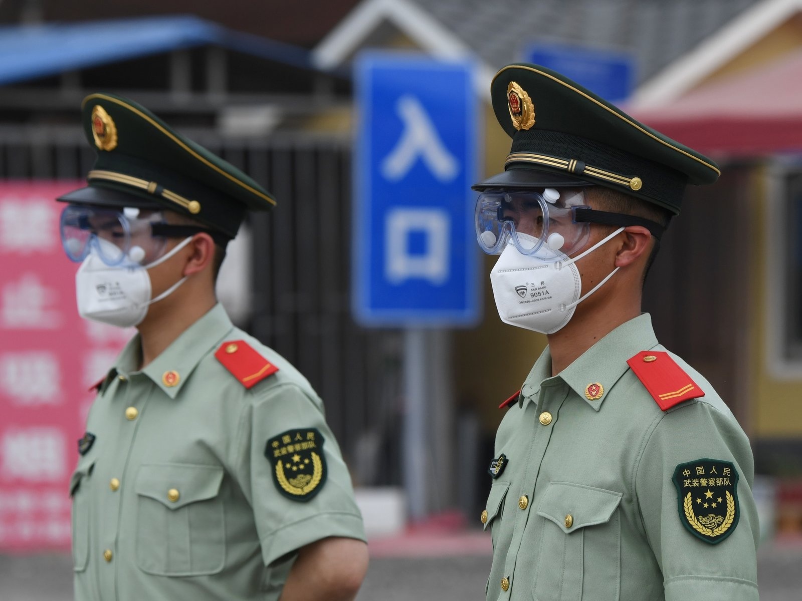 lo so tang cao sau bung phat dich o cho lon nhat bac kinh anh 3