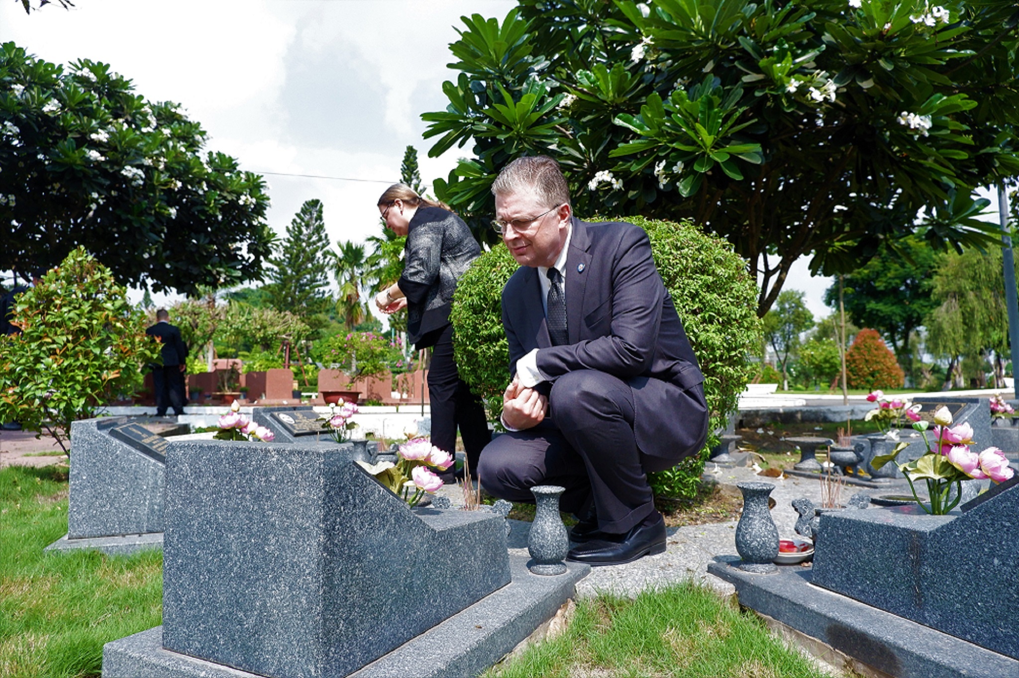 dai su my vieng nghia trang liet si tphcm anh 2