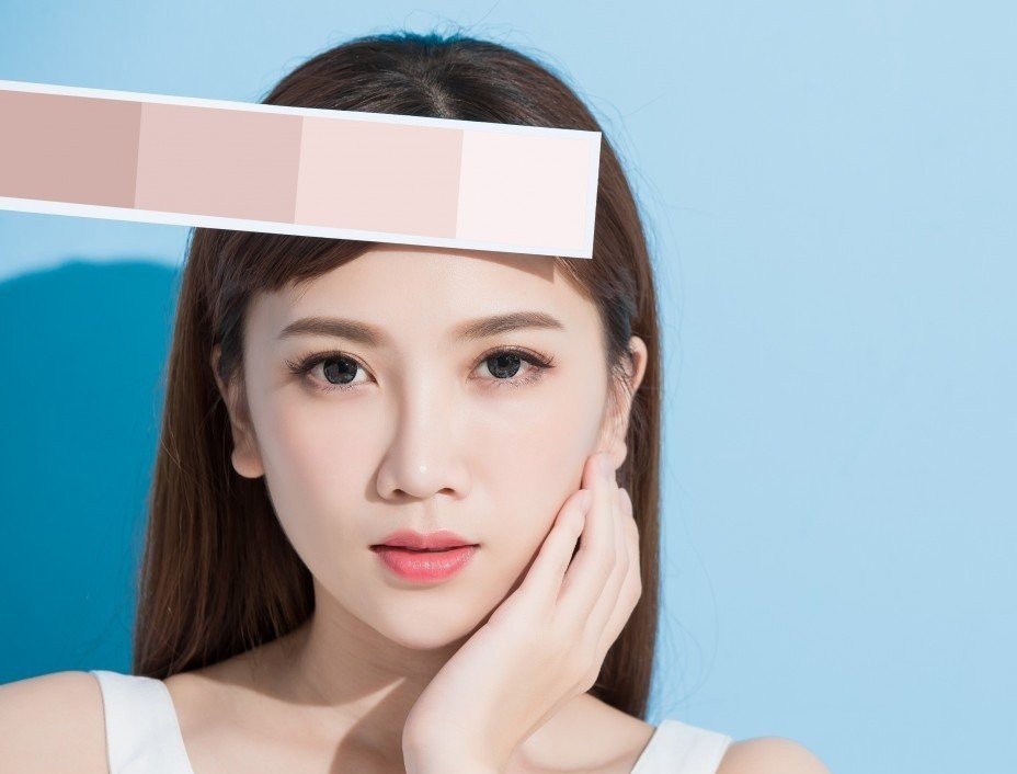 Johnson & Johnson gay tranh cai khi ngung ban kem lam trang da hinh anh