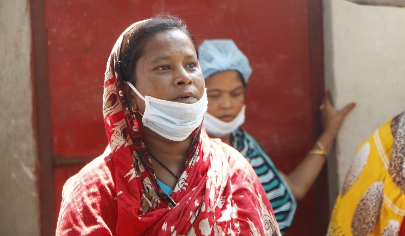 gai mai dam bangladesh nhin doi bi danh anh 2