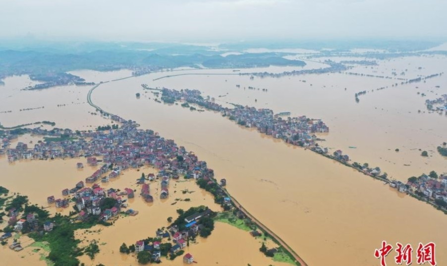 Trung Quoc nang ung pho voi lu tren song Truong Giang len cap 2 hinh anh