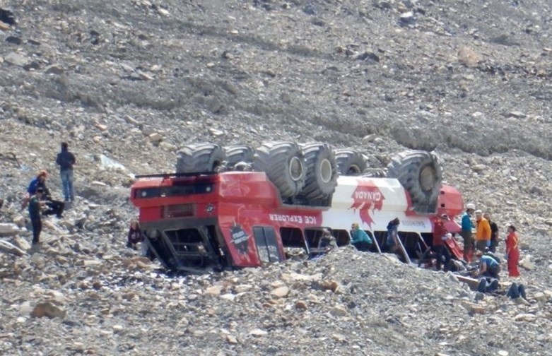 3 nguoi chet trong vu lat xe du lich song bang noi tieng o Canada hinh anh