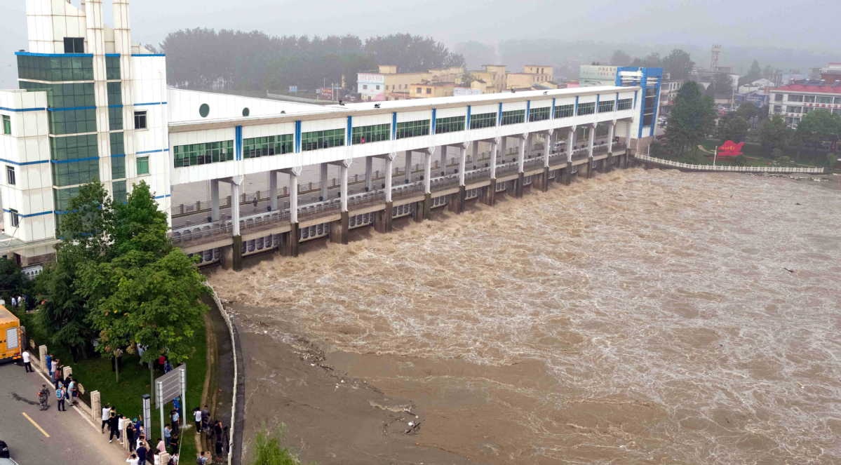 Lu tiep tuc tang cao trong luu vuc song Hoai o phia dong TQ hinh anh