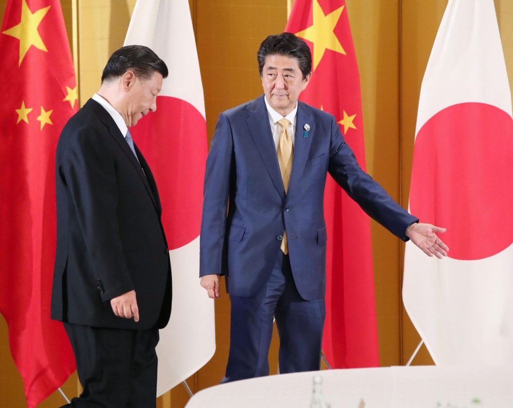 Khi the gioi cung ran hon voi TQ, Nhat tim cach 'xo chi luon kim' hinh anh