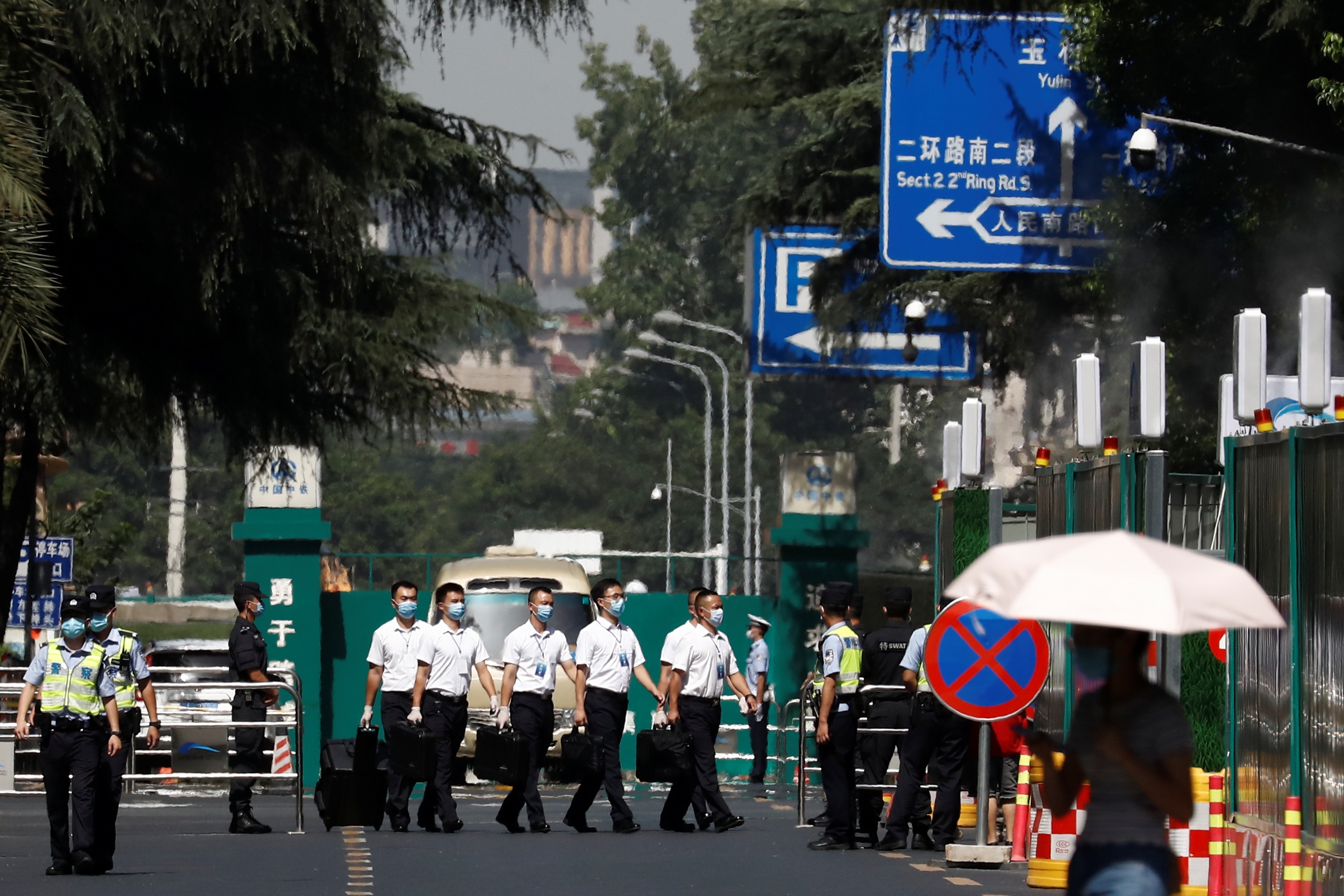 trung quoc tiep quan tong lanh su quan my tai thanh do anh 2