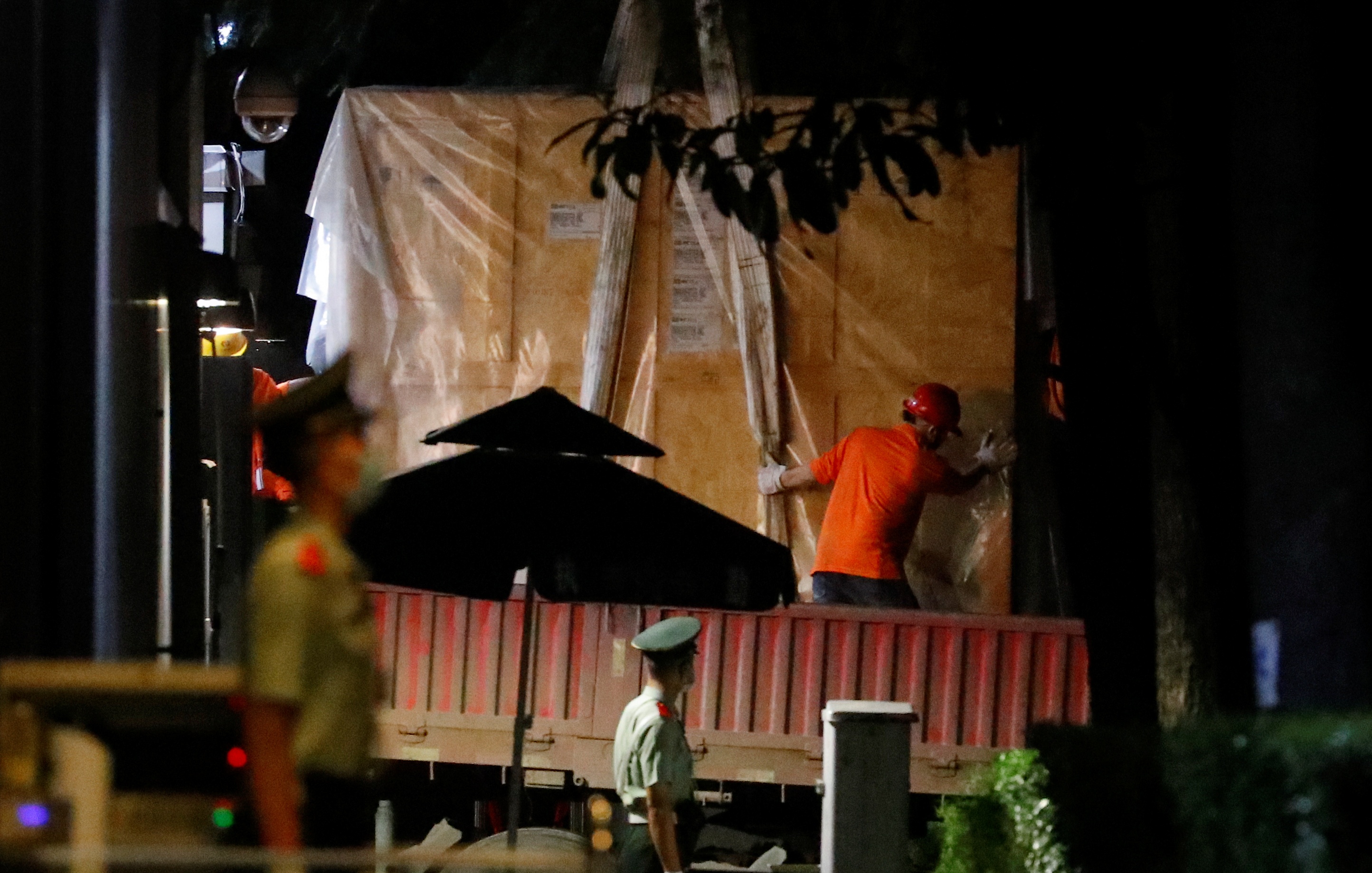 trung quoc tiep quan tong lanh su quan my tai thanh do anh 7