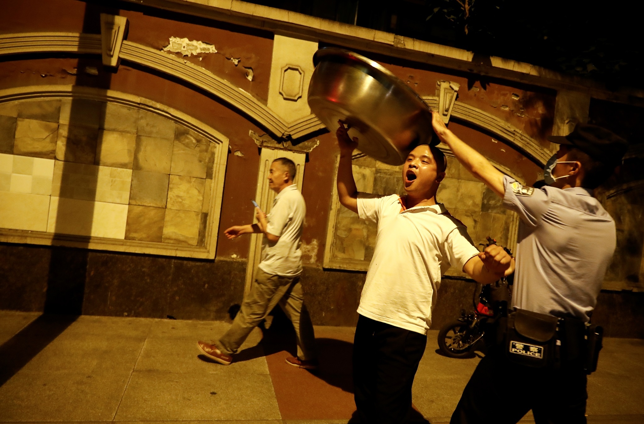 Nhan vien My roi lanh su quan o Thanh Do truoc gio dong cua hinh anh