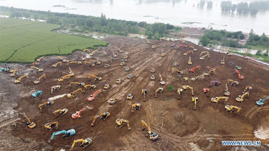 hang chuc may moc xay de tam thoi trung quoc anh 3