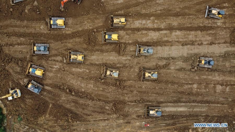 hang chuc may moc xay de tam thoi trung quoc anh 6