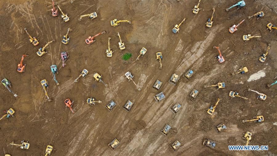 hang chuc may moc xay de tam thoi trung quoc anh 5