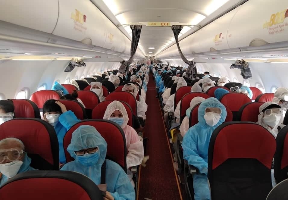 Dua 240 cong dan Viet Nam tu Myanmar ve nuoc hinh anh