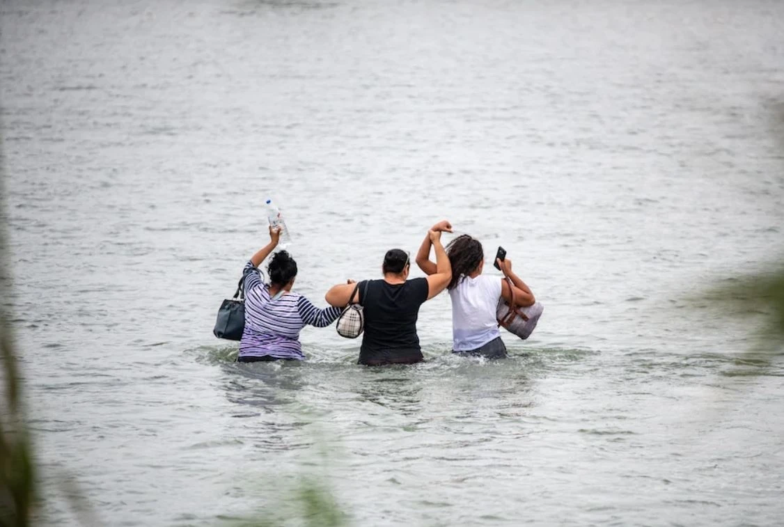 My muon xay tuong bien gioi noi voi Mexico anh 1