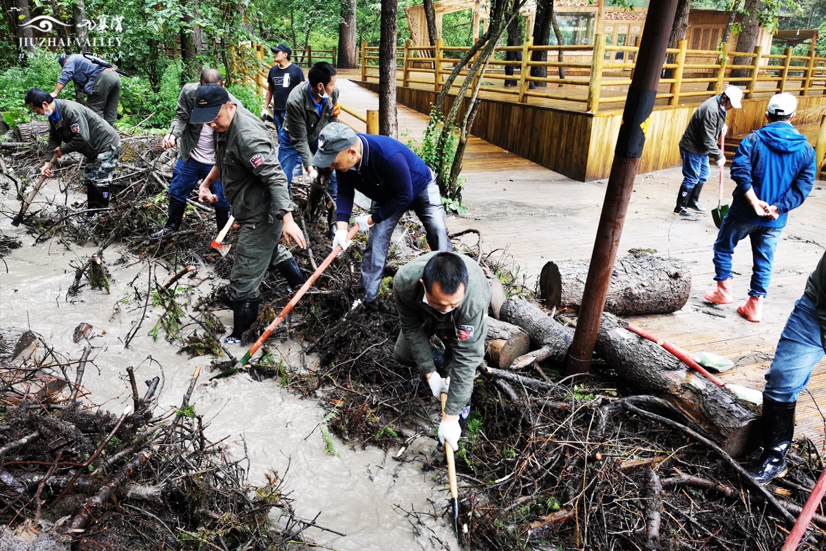 Tu Xuyen lu tram nam co mot anh 8