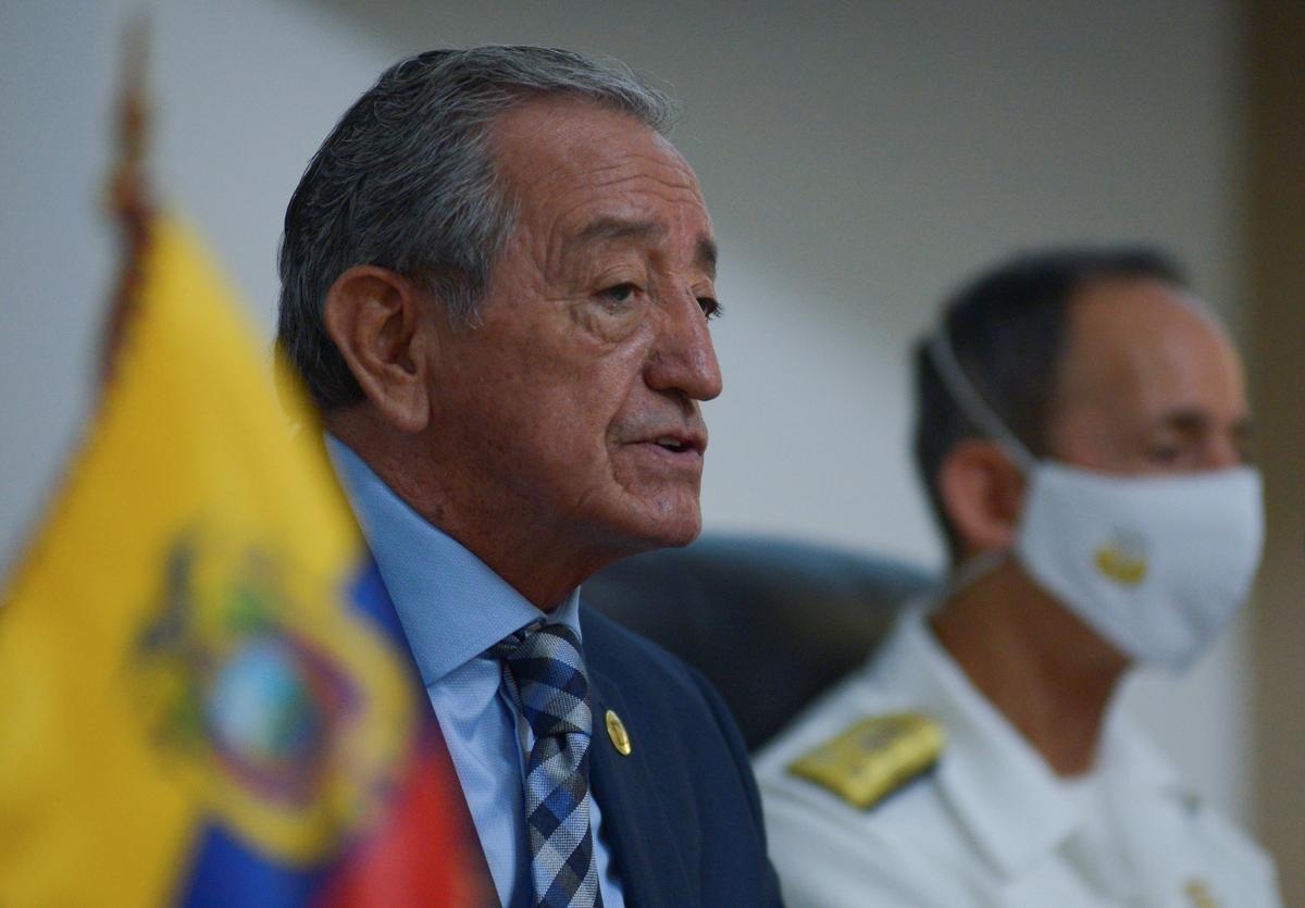 Ecuador: Tau ca Trung Quoc tat lien lac de khong bi giam sat hinh anh