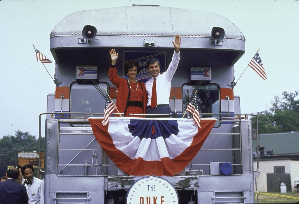 bush cha loi nguoc dong bau cu 1988 anh 4