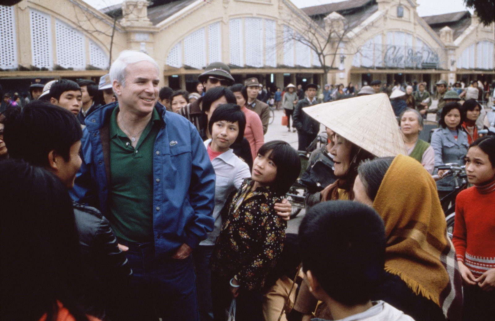 johm mccain han gan vet thuong chien tranh anh 1