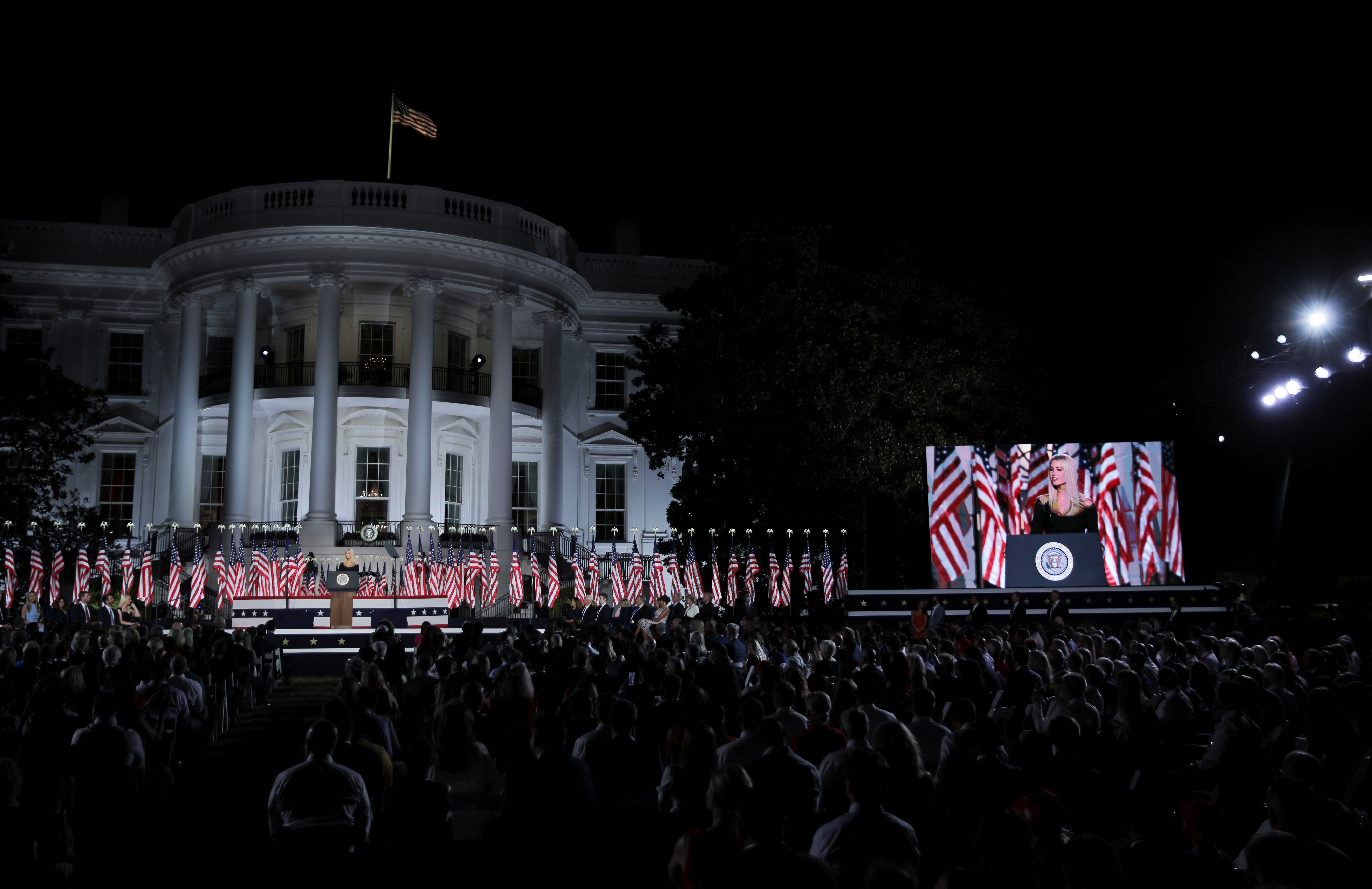 con gai ong trump ca ngoi cha minh anh 3