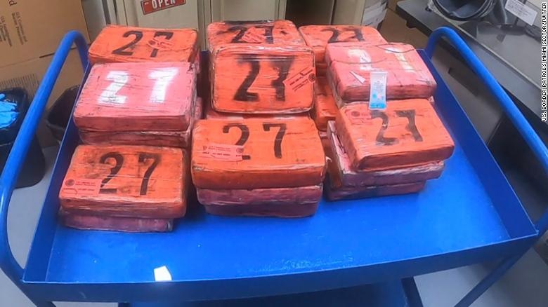 ma tuy troi dat vao bo bien anh 1