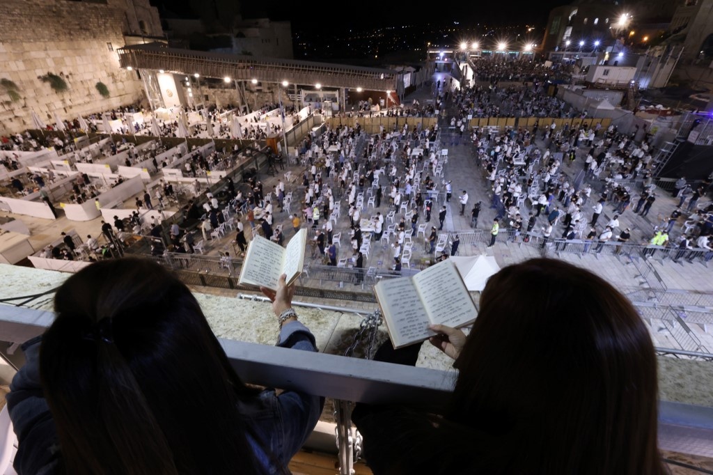 nguoi israel don nam moi cung lenh phong toa anh 5