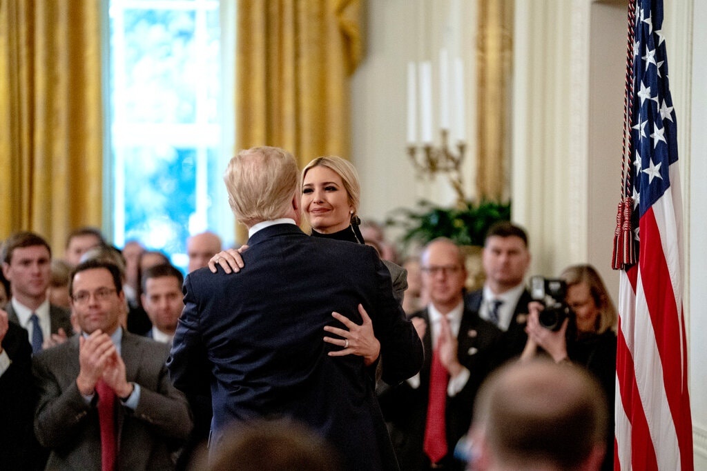 ivanka trump giup cha tron thue anh 4